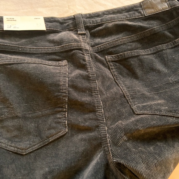American Eagle Pants - Picture 7 of 8